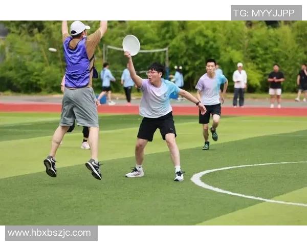 聚焦飞盘运动：探索上海飞盘队的团队精神与竞技实力